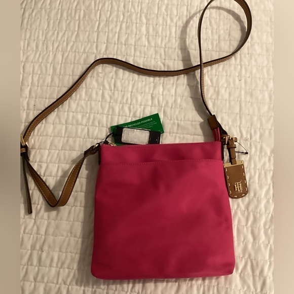 Nwt Tommy Hilfiger Crossbody bag - Picture 2 of 6
